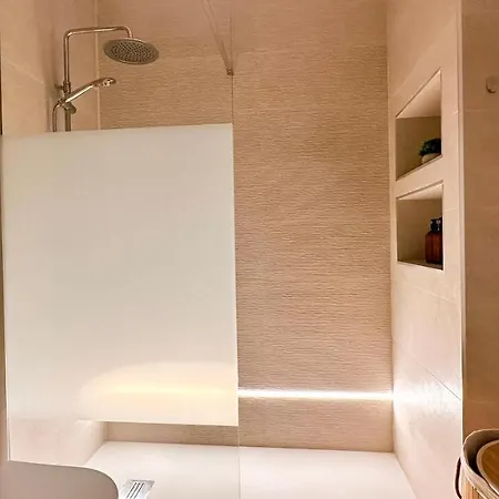 The Hut - Apartman